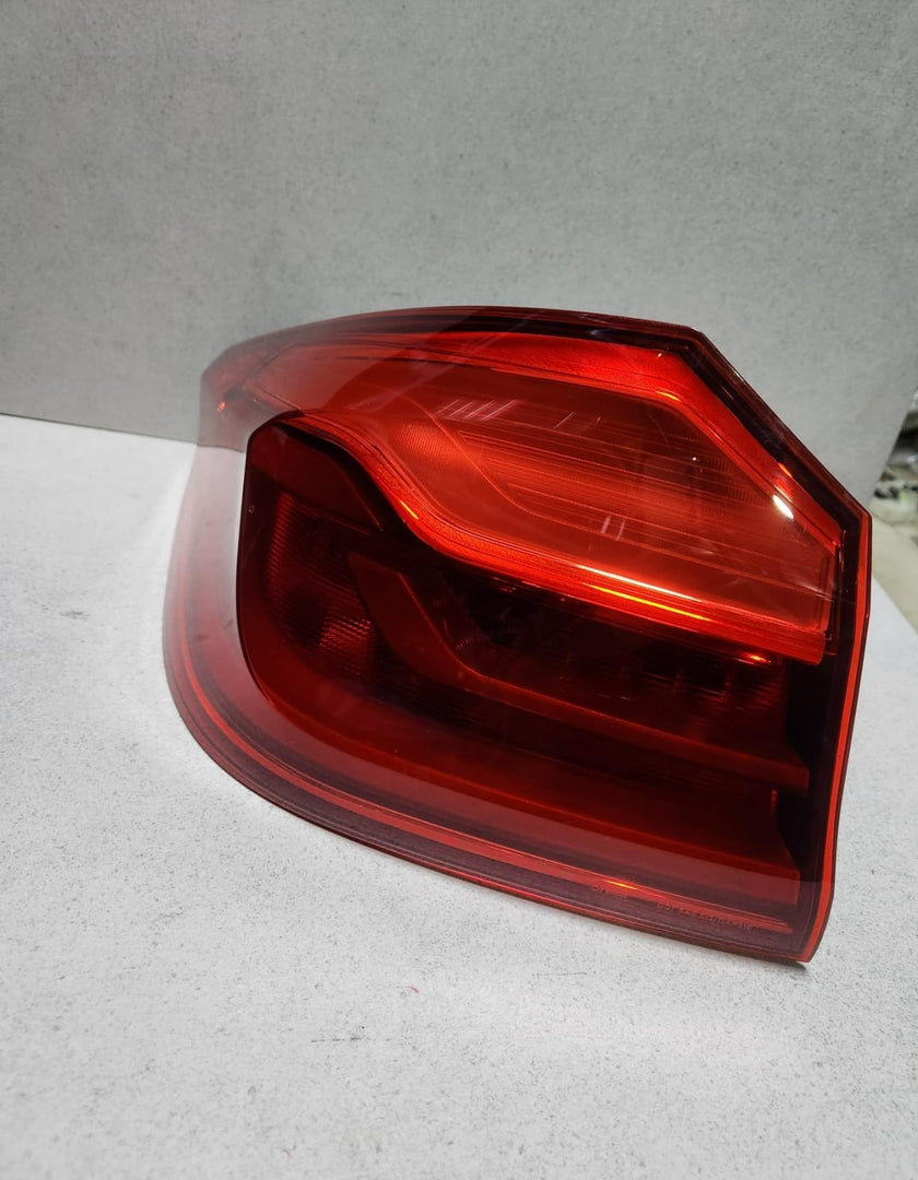 2017-2023 BMW 530i Left Outer Tail Light 7376469 530i 540i 530e M5 G30 F90