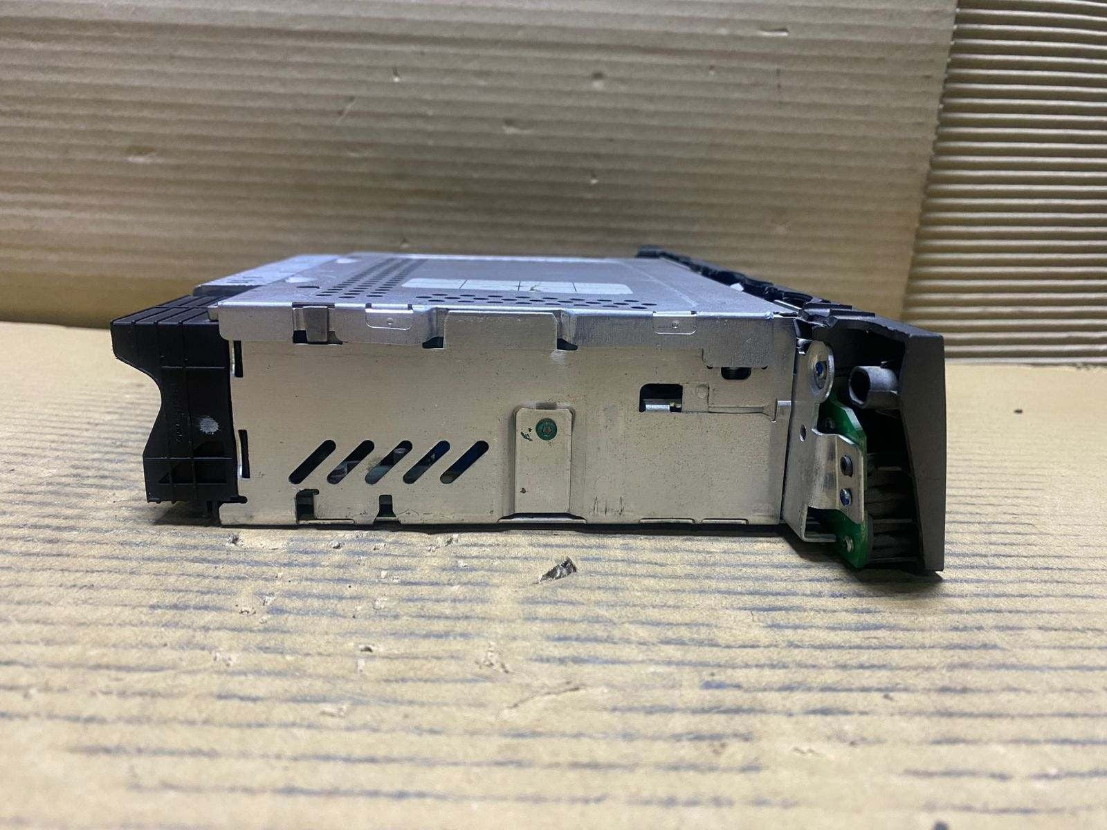 2004 BMW Z4 Navigation Head Unit 6933694 Z4 E85 E86