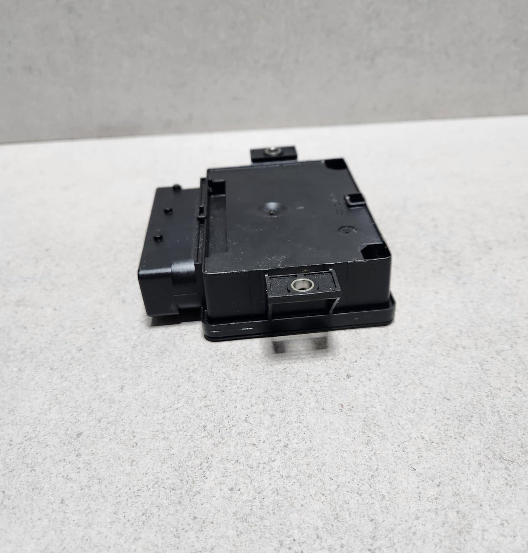 Benz Parking Brake Control Module A2469003014 A-Class and B-Class models W176 