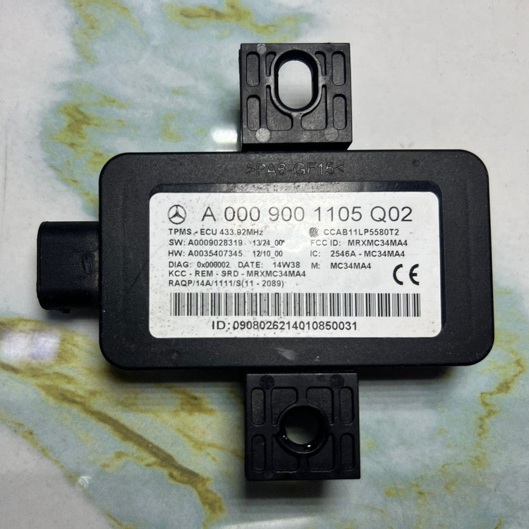 15-20 Mercedes C300 Tire Pressure Control Unit A0009001105 S-Class W222, C-Class