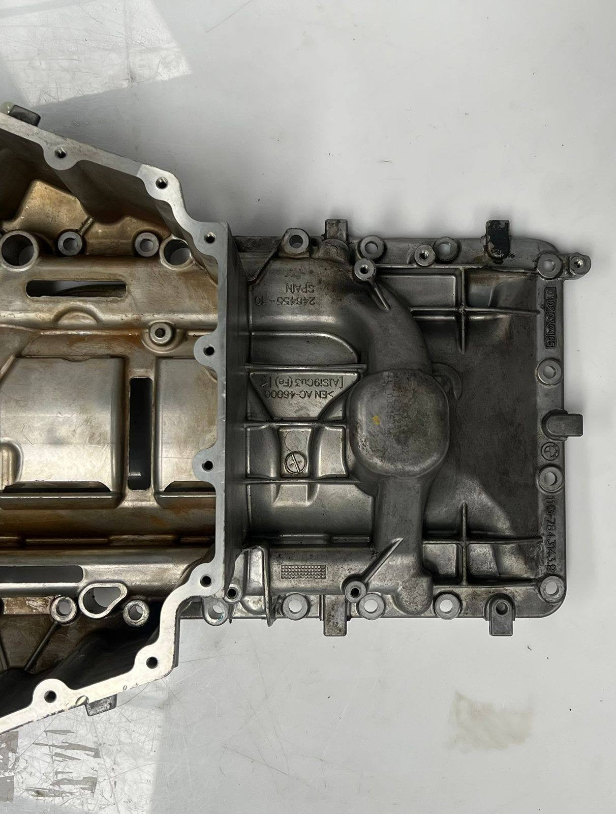 2012-2016 BMW M5 Upper Engine Oil Pan 7843143 M6 F12 F13 4.4L twin turbo S63