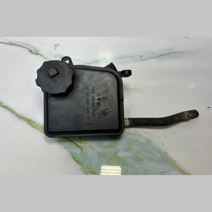 12-14 Mercedes C180 Power Steering Reservoir A0004602983 W204 C200 C250, W212