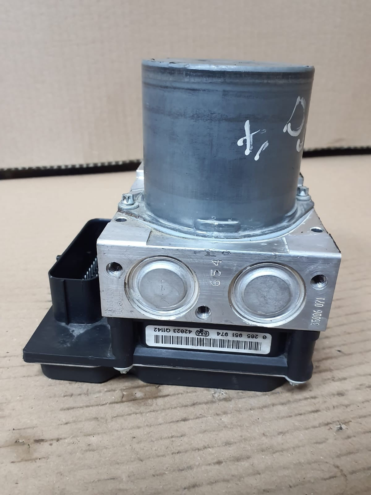 2013-2014 BMW X1 E84 E90 Hydraulic Unit ABS Pump Module 6860214 OEM