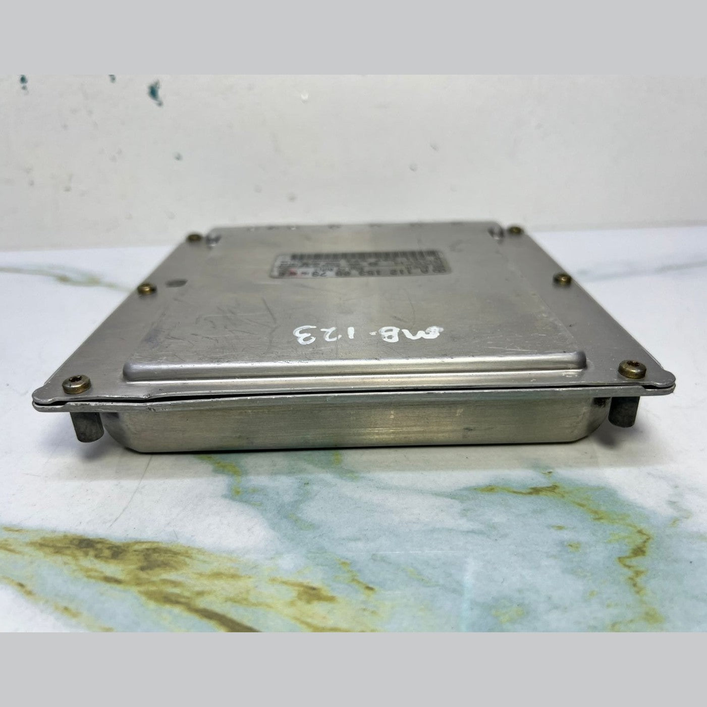 1997-2005 Mercedes-Benz E320 Engine Control Unit A1121530879 C320 and E320