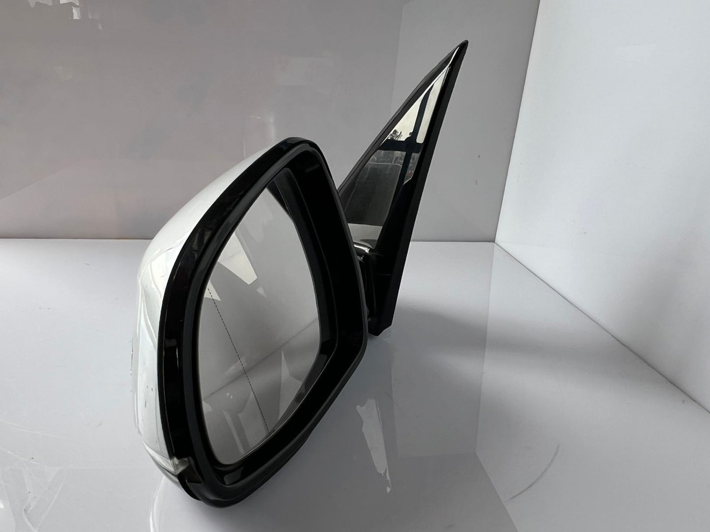 BMW E90 LCI 3-Series 328i 335i sedan LEFT SIDE Exterior Mirror 7182695 OEM RHD