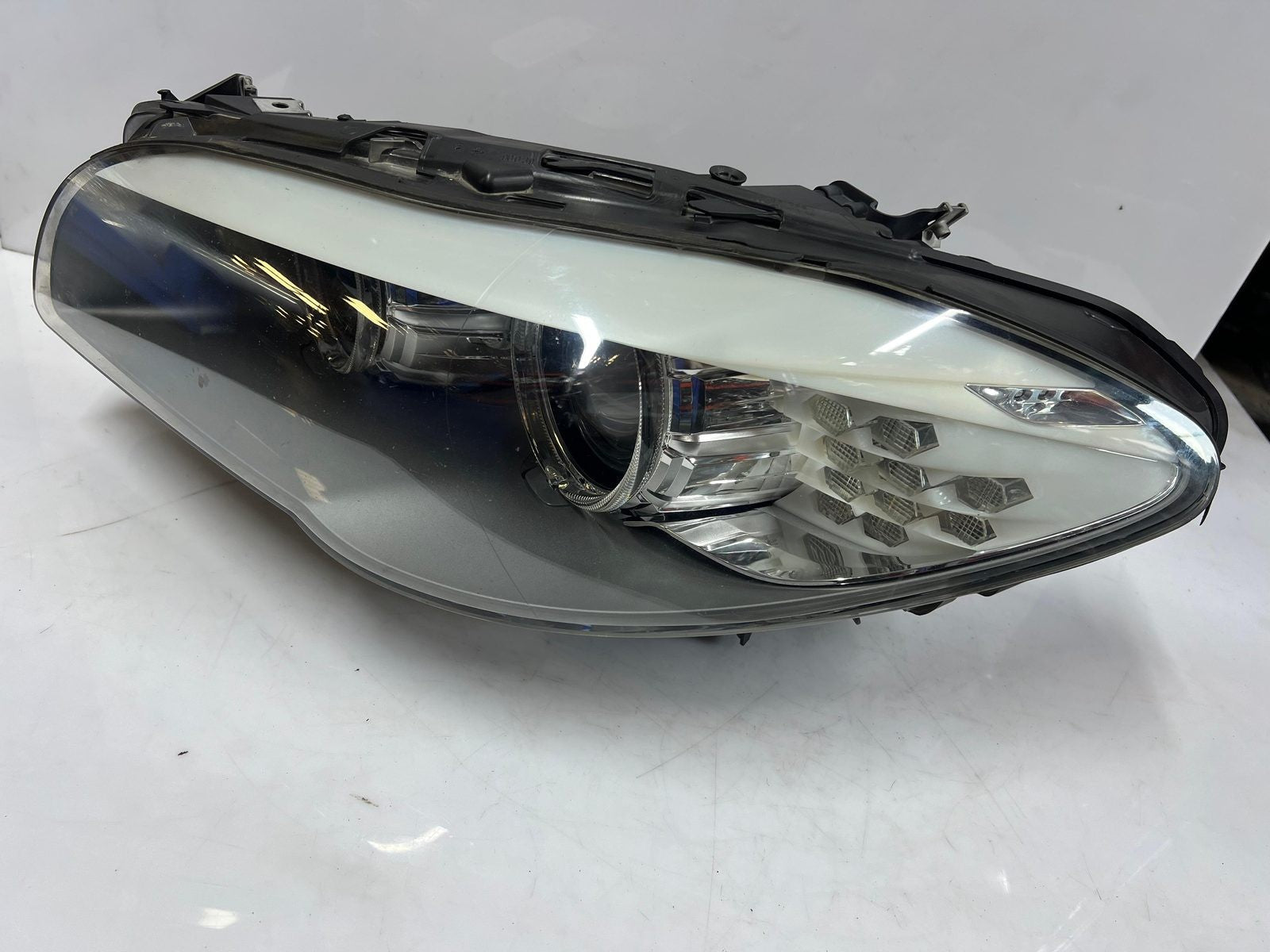 BMW Xenon headlight for BMW 5 Series F10 F11 Pre-2010-2014 7203247 OEM ECE