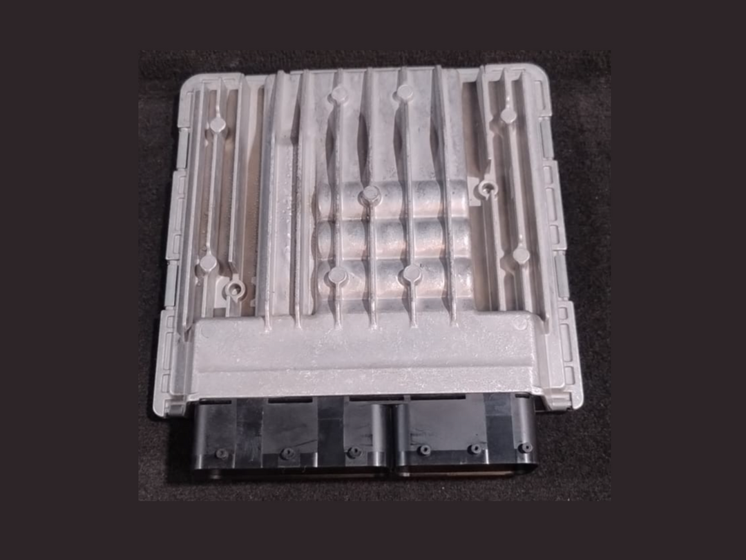 BMW E90/E92 E93 ENGINE DME CONTROL MODULE ECU P/N 7581123