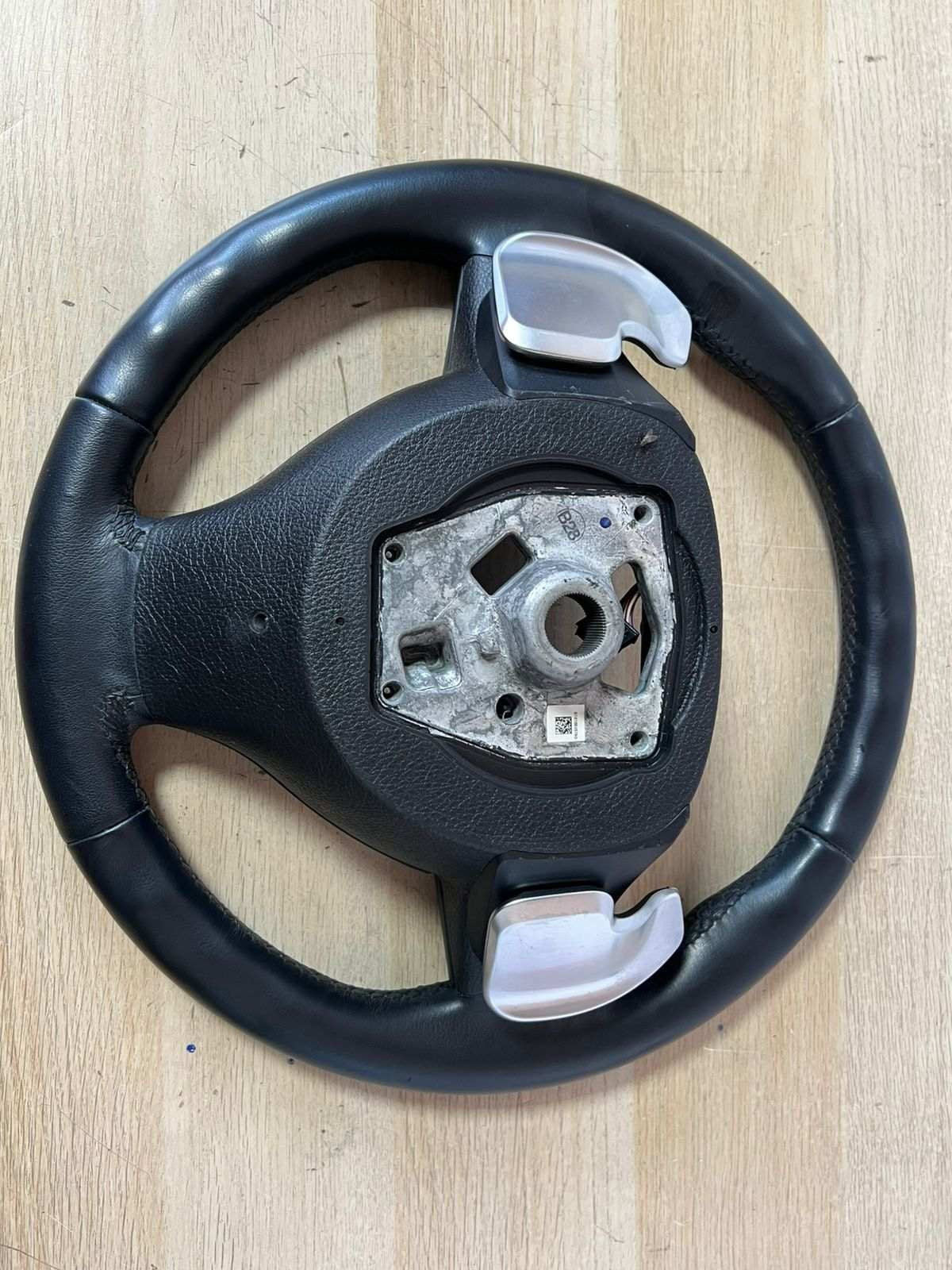 2012 BMW 528i Steering Wheel 6102240 F10 F07 F01 5 Series and 7 Ser