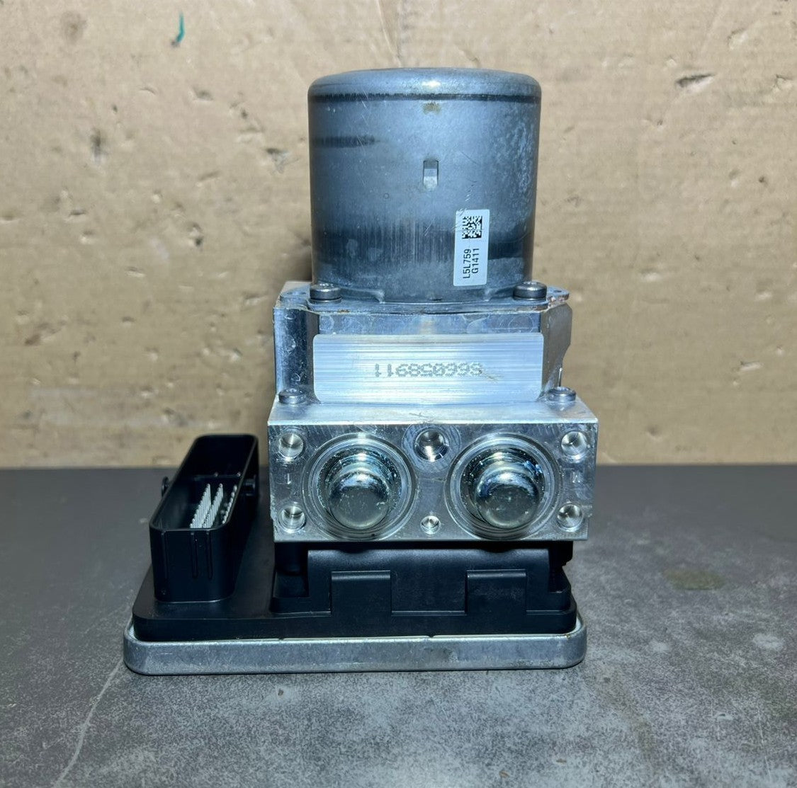 15-20 Mercedes W213 E-Class ABS Anti Lock Brake Pump Module A213 4315900 OEM