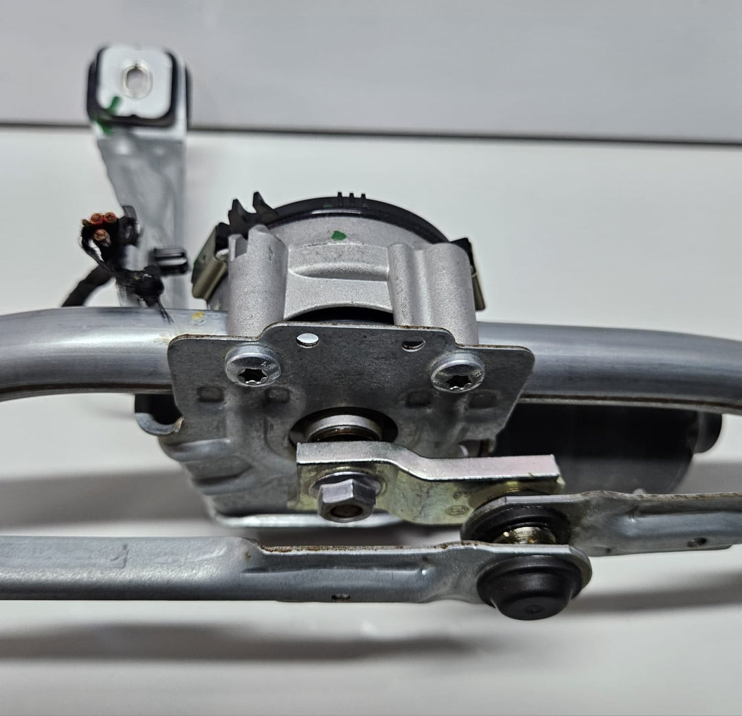  9478840-2015-2026 BMW X1 U11 RHD Windshield Wiper Motor and Linkage OEM