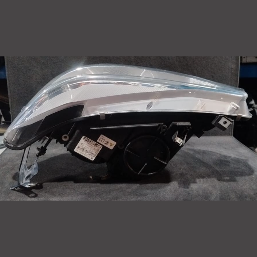 BMW 4 F32 F33 F36 F82 M4 F82 F83 F36 HEADLIGHT BI-XENON FRONT LEFT - 7410787