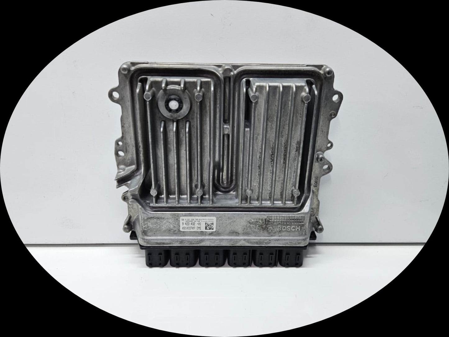9423432-2018-19 BMW 530i G11 G12 G30 B46 B48 Engine Control Module Unit DME OEM