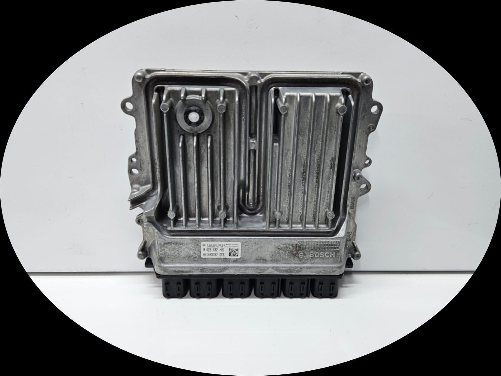 9423432-2018-19 BMW 530i G11 G12 G30 B46 B48 Engine Control Module Unit DME OEM