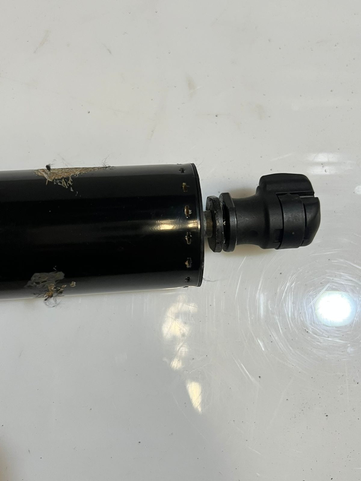 BMW iX xDrive 120 Tailgate Gas Spring Left SPINDLE 5A635D3 OEM
