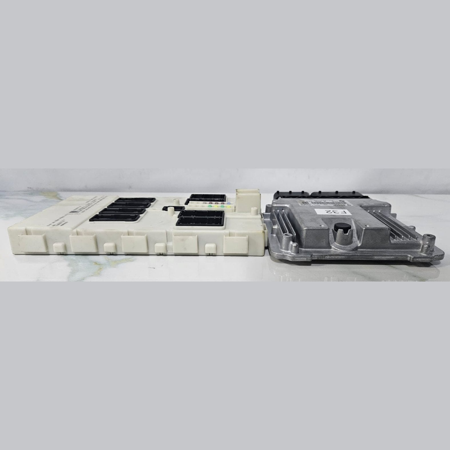 BMW F32 420d ECU Engine Control Unit Module 8576344