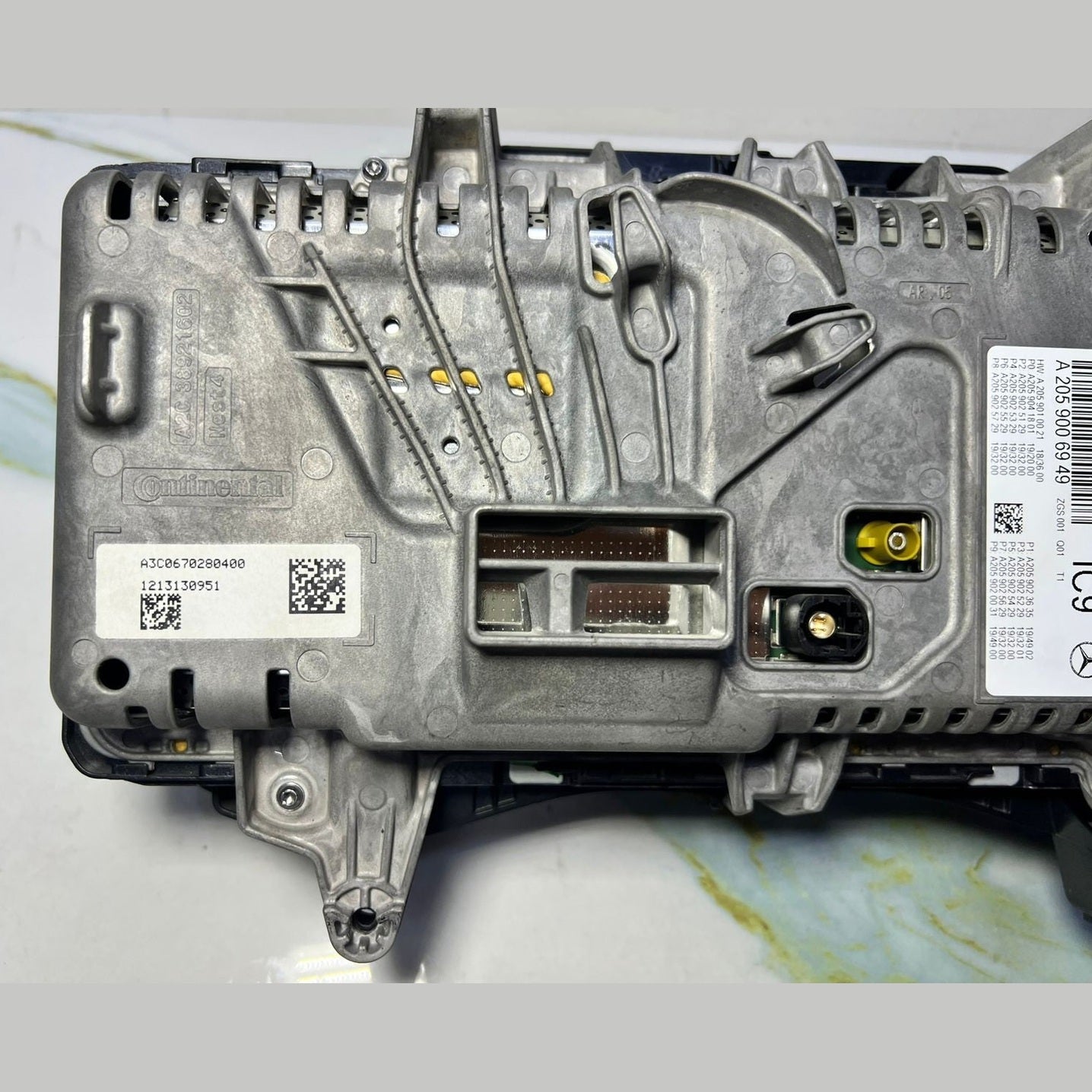 Mercedes W205 Speedometer Instrument Cluster Speedometer Display A205 9006949