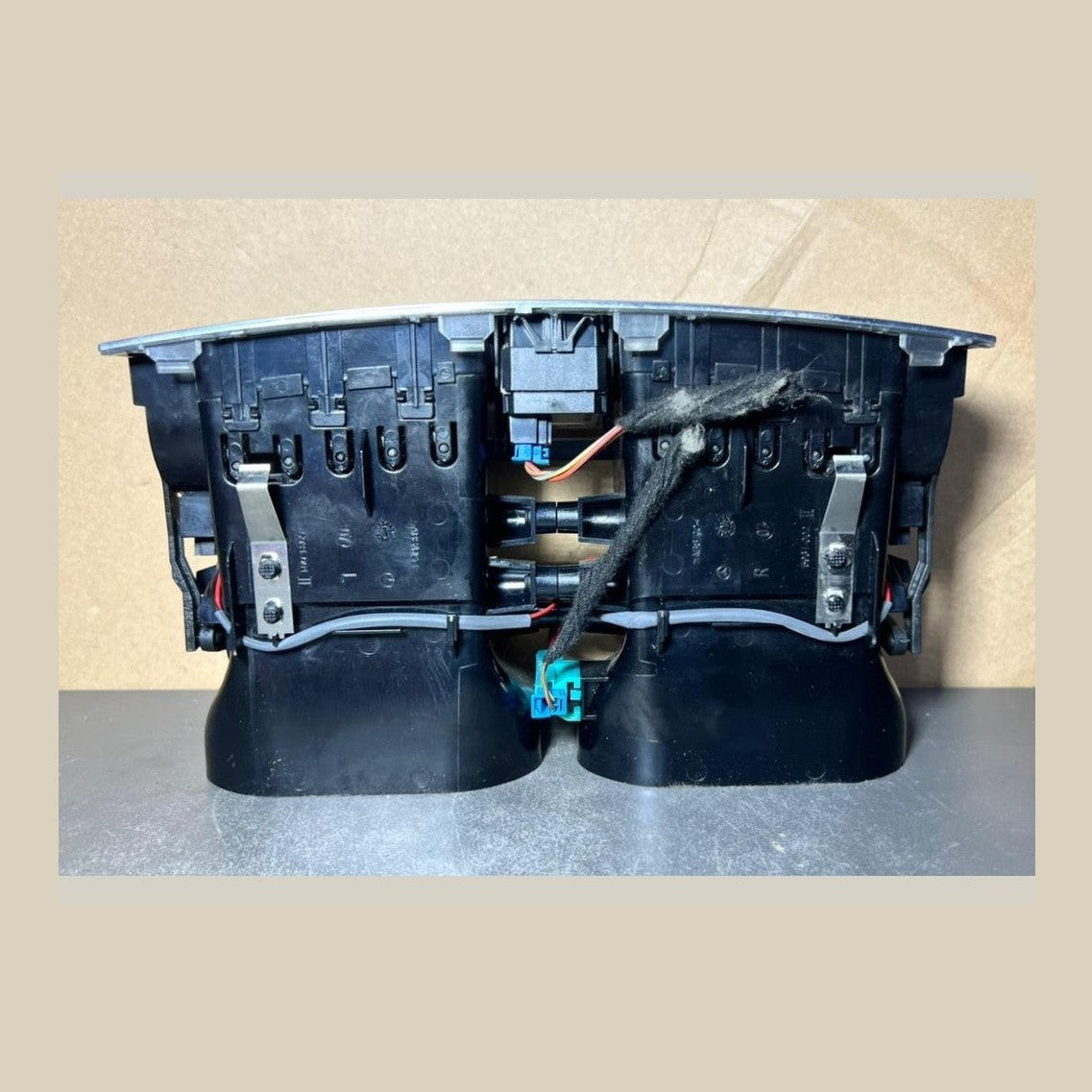 2008-2010 Mercedes W204 C-Class Front Center Dashboard  Heater A/C Air Vent