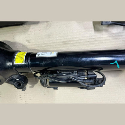Mercedes W164 GL450 Front Right \ Left Side Air Suspension Shock Absorber Strut