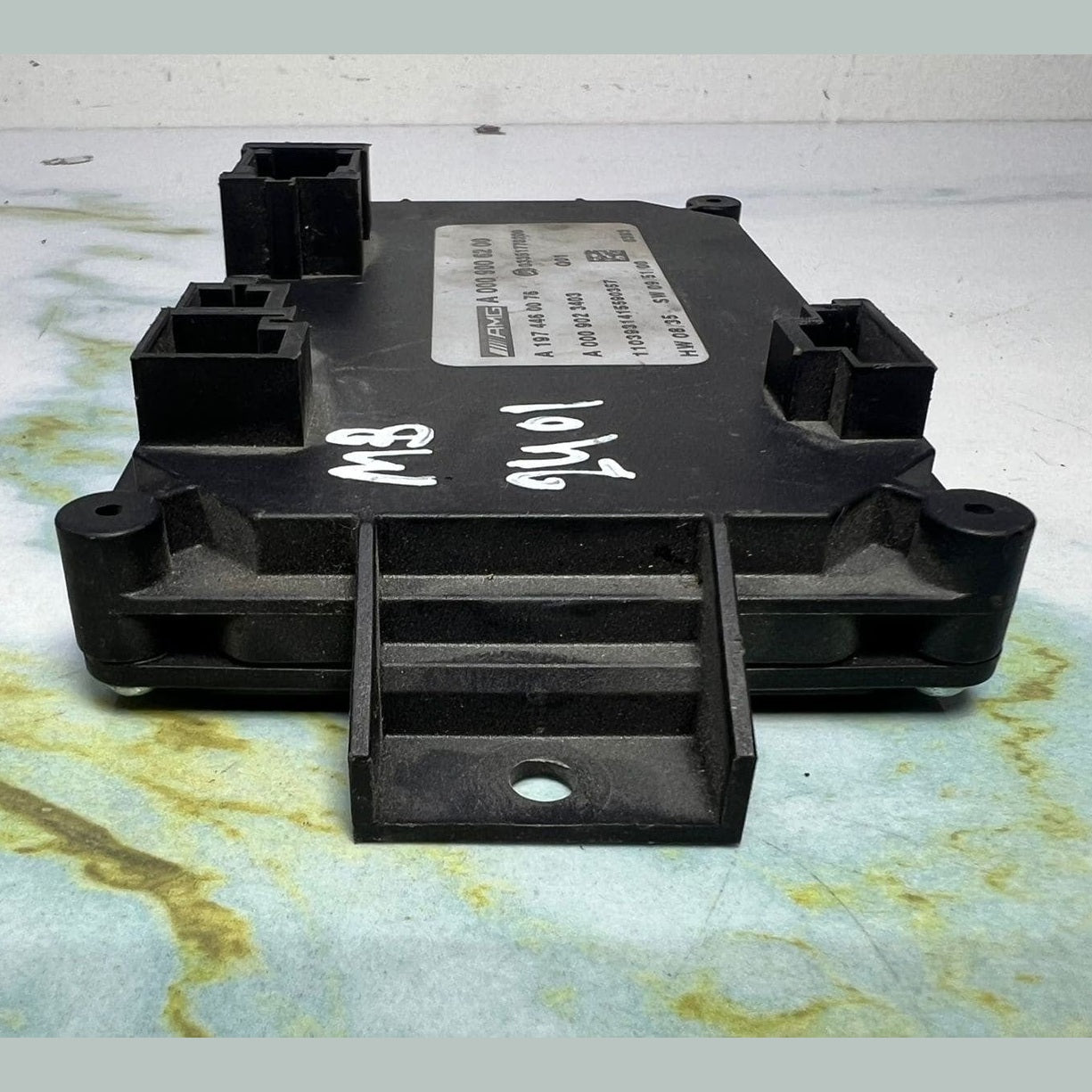 10-16 Mercedes E63 AMG Electronic Control Unit A0009006200  CLS W218 and E Class