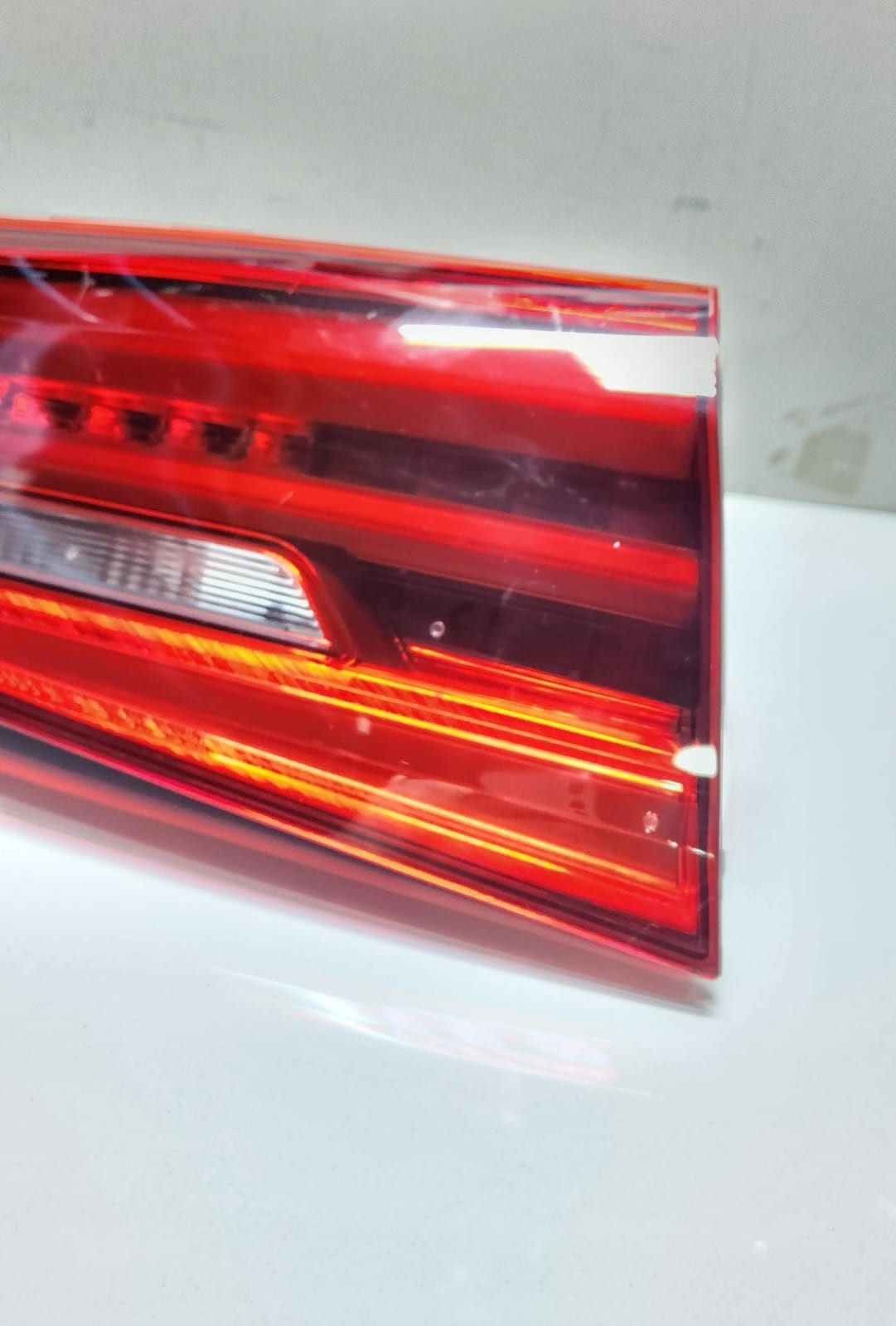 2018 BMW 530e Tailgate Rear Light 8493049 5 Series G30 G31 G38 OEM
