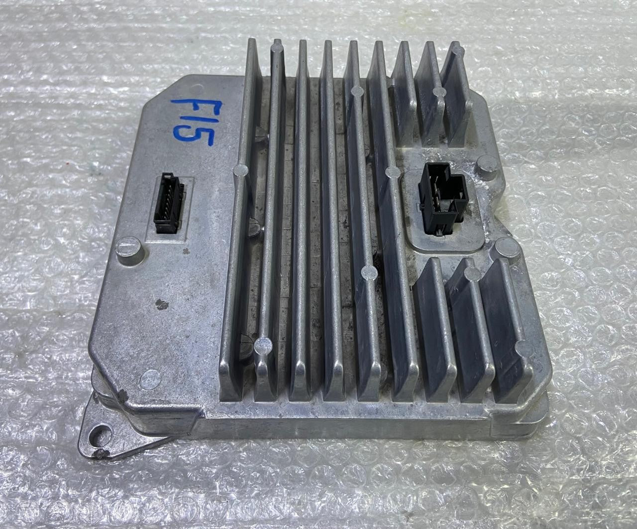 OEM BMW F15 X5 VOLTAGE CONVERTER CONTROL MODULE 9329336