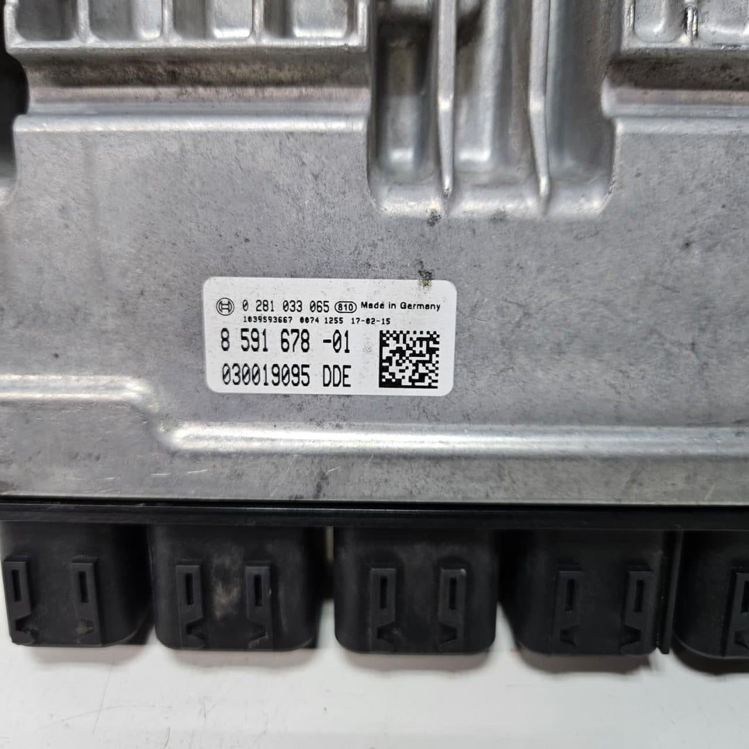 8591678-BMW 5 Series G30 G31 B47 20d Diesel Engine Control Unit ECU DDE Key Set