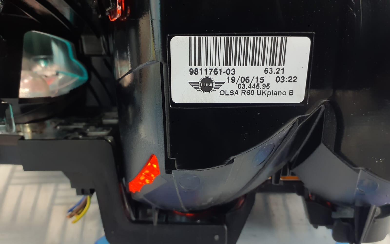 MINI COUNTRYMAN R60 LEFT SIDE REAR LAMP TAIL LIGHT 9811761
