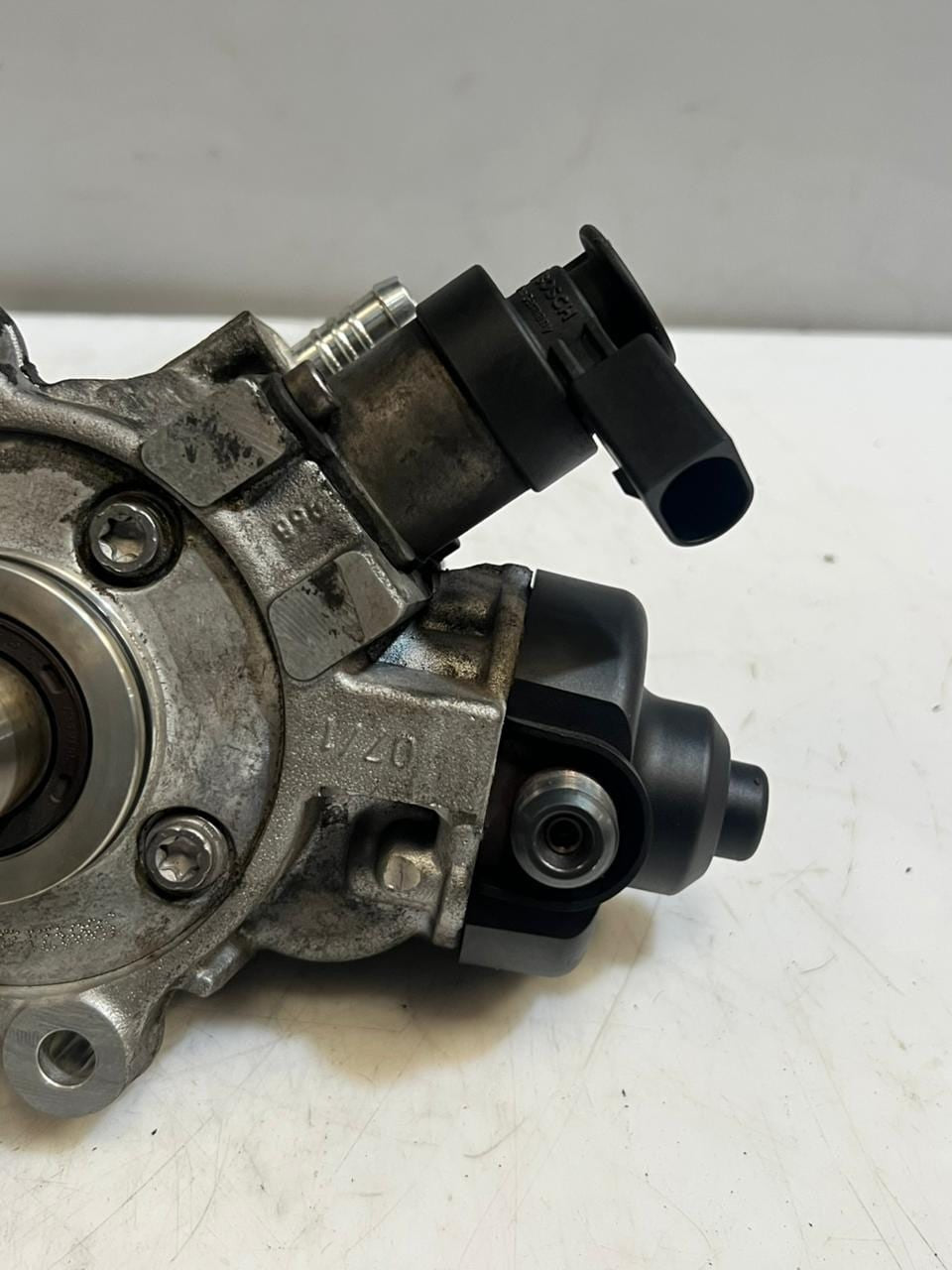 BMW 1 Series F20 F21 1.6 diesel High Pressure Fuel Injection Pump 8515058 OEM