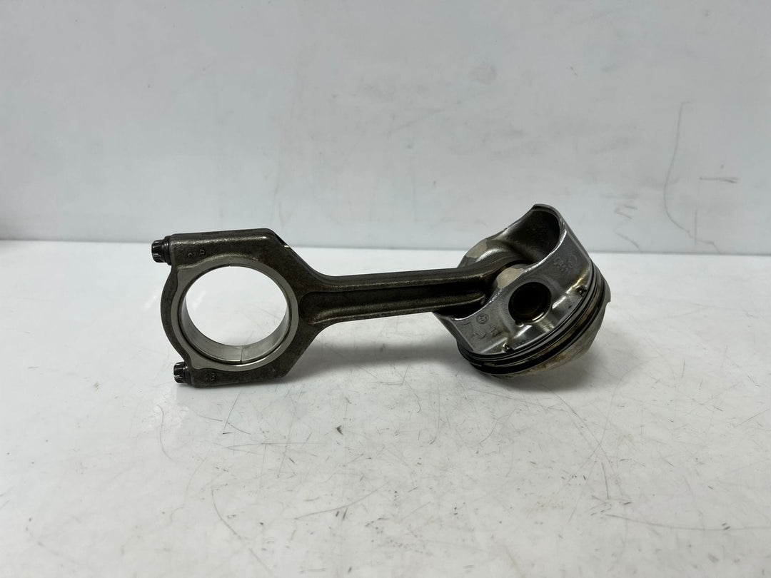 2015 BMW X3 F25 Piston With ENGINE Connecting Rod 8617083 OEM