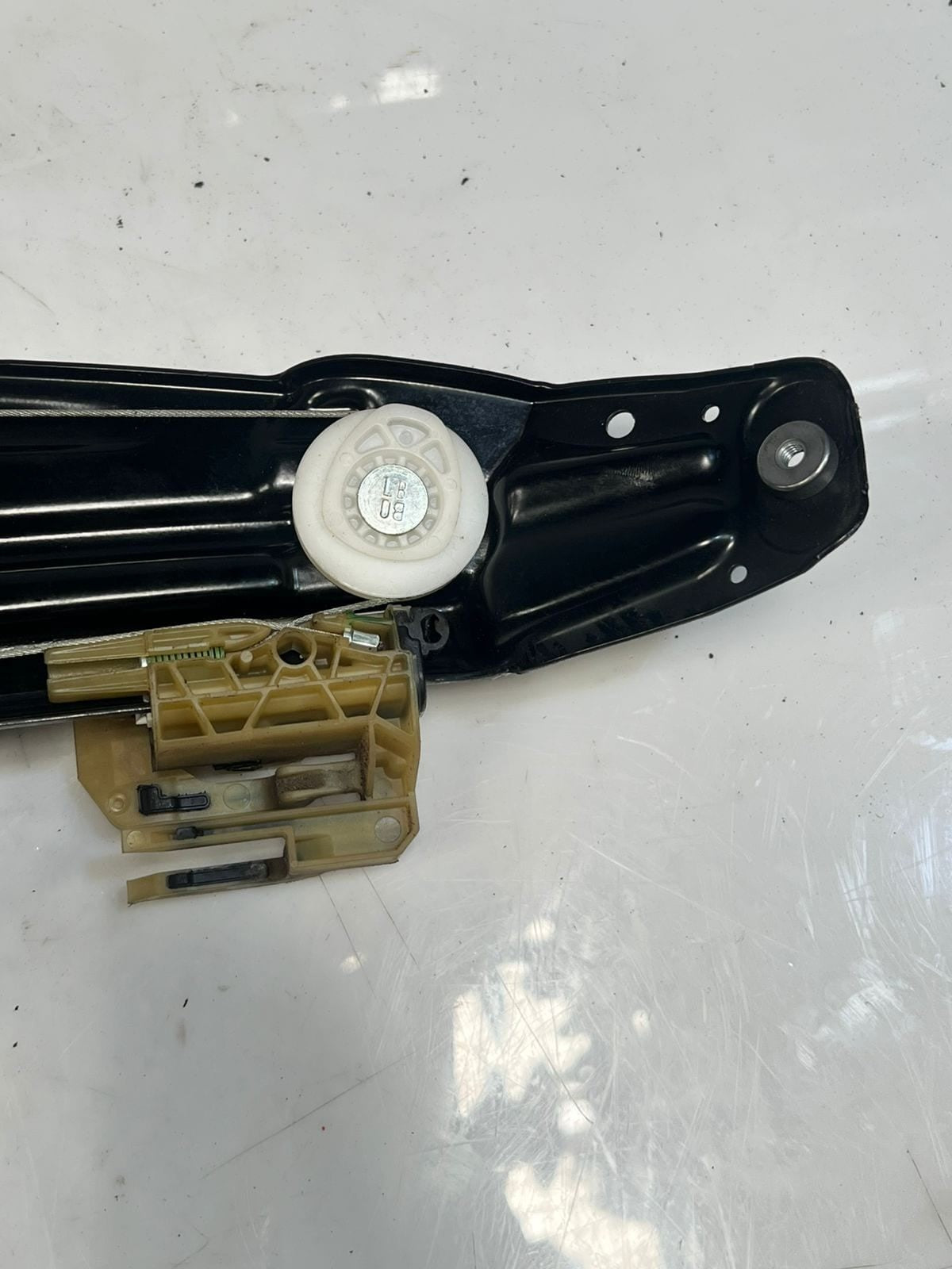 BMW 520d 5' F10 F11 Window Regulator Rear Right 7182122 OEM