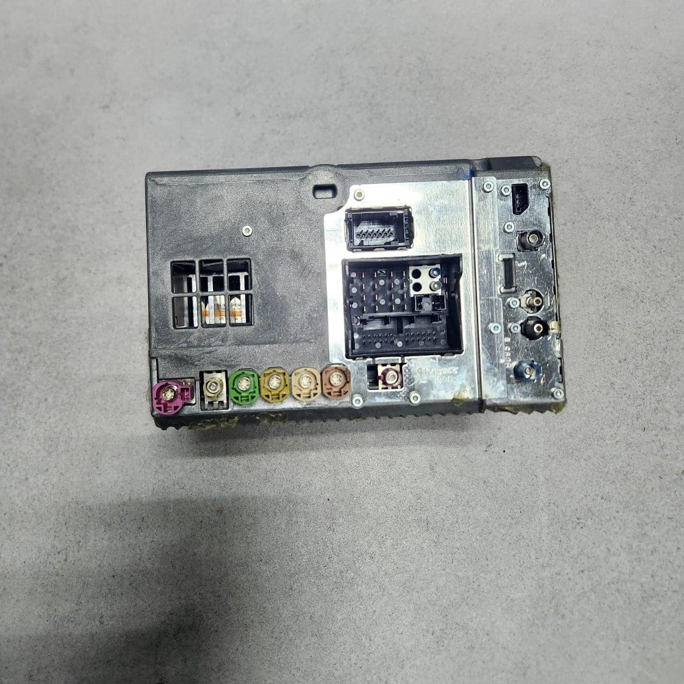BMW Head Unit Radio Navigation 9311042 F30 F31 F25 and F07 