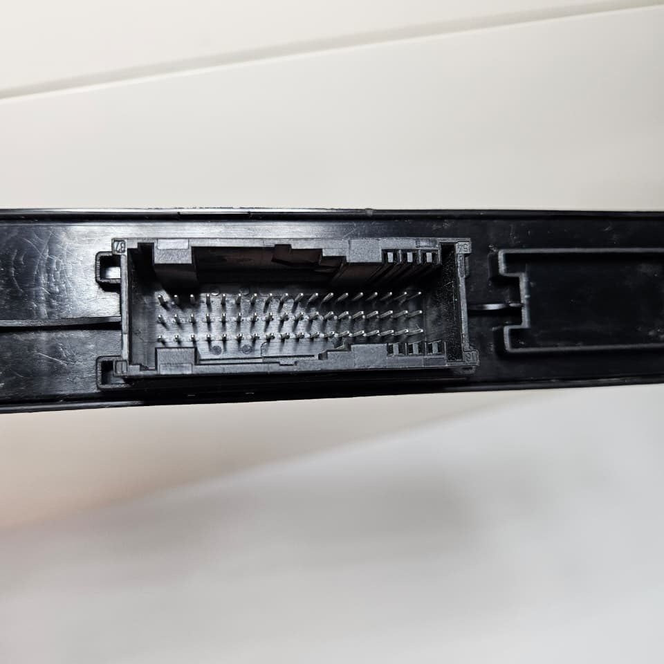 2009-2016 BMW Z4 E89 Body Control Module 9286789 OEM