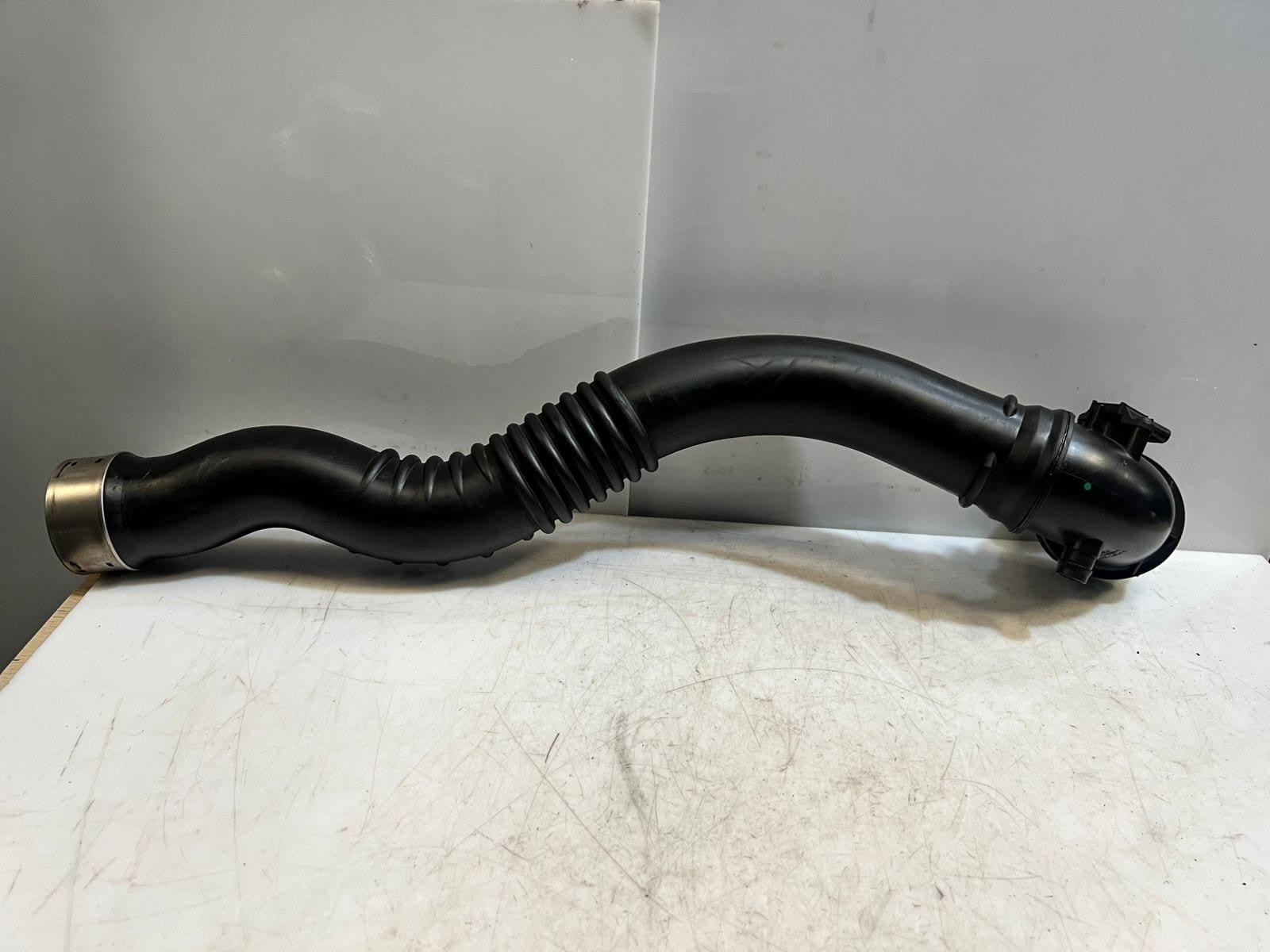 2012-2016 BMW 328i F32 F33 F36 F30 F31 N20 Turbocharger Intercooler Pipe 7597592