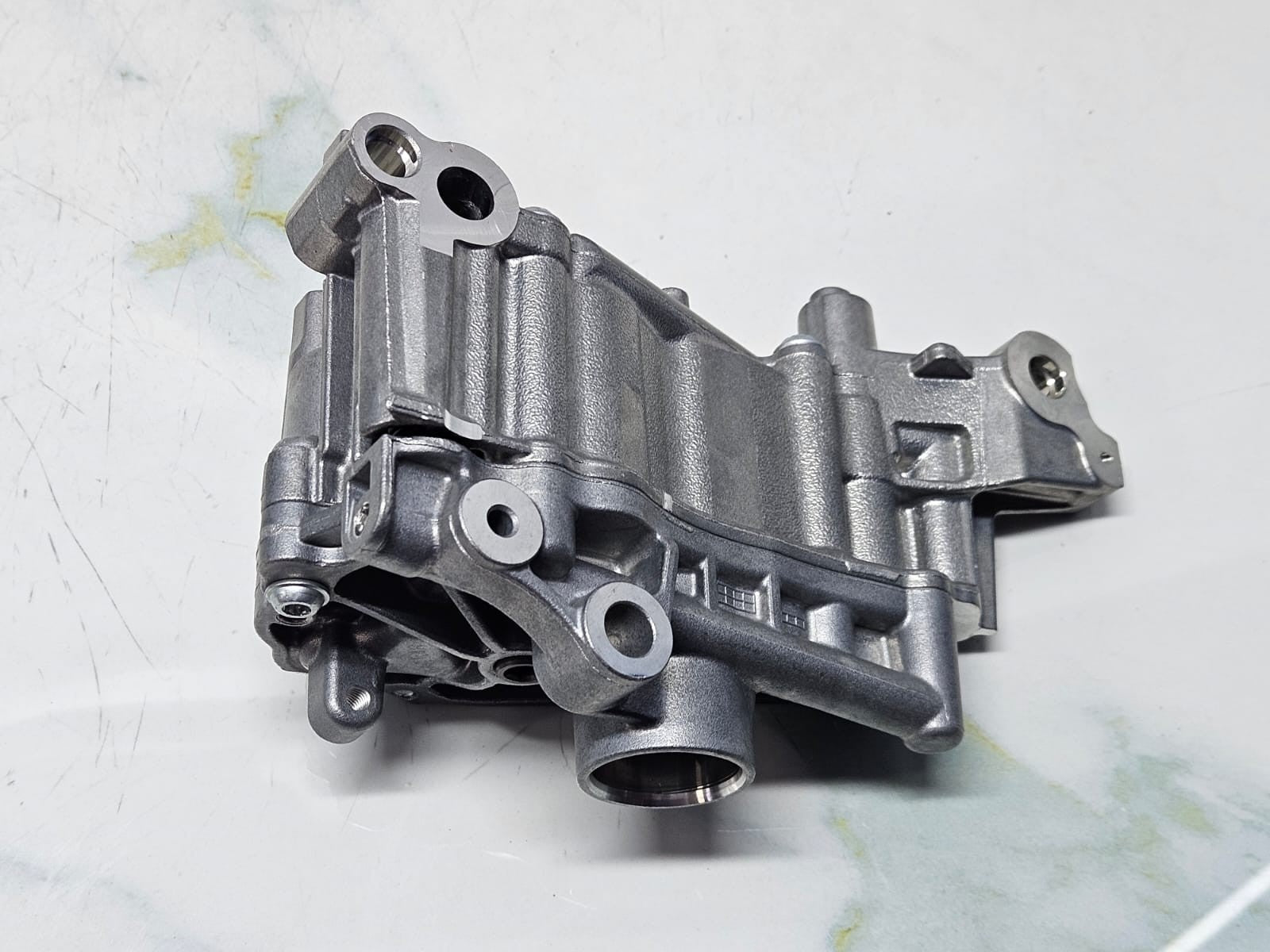 OEM BMW F80 F82 F83 M3 M4 S55 Engine Oil Lubrication Pump Brand New 8011851
