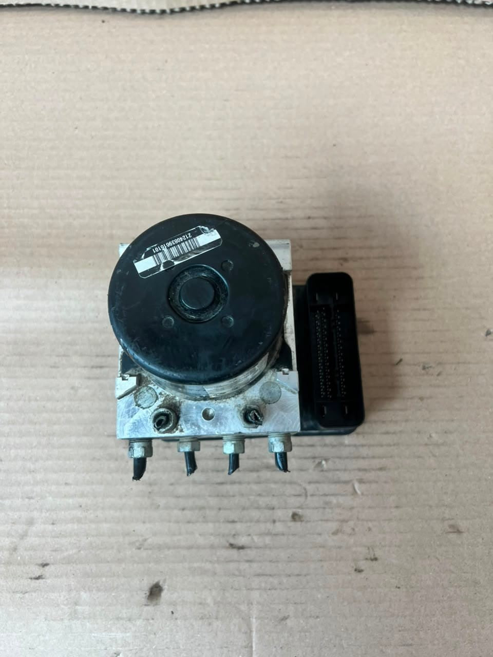 2009-2013 BMW 3 Series E90, E91, E92, E93 328i Abs Brake Pump Module 6789304