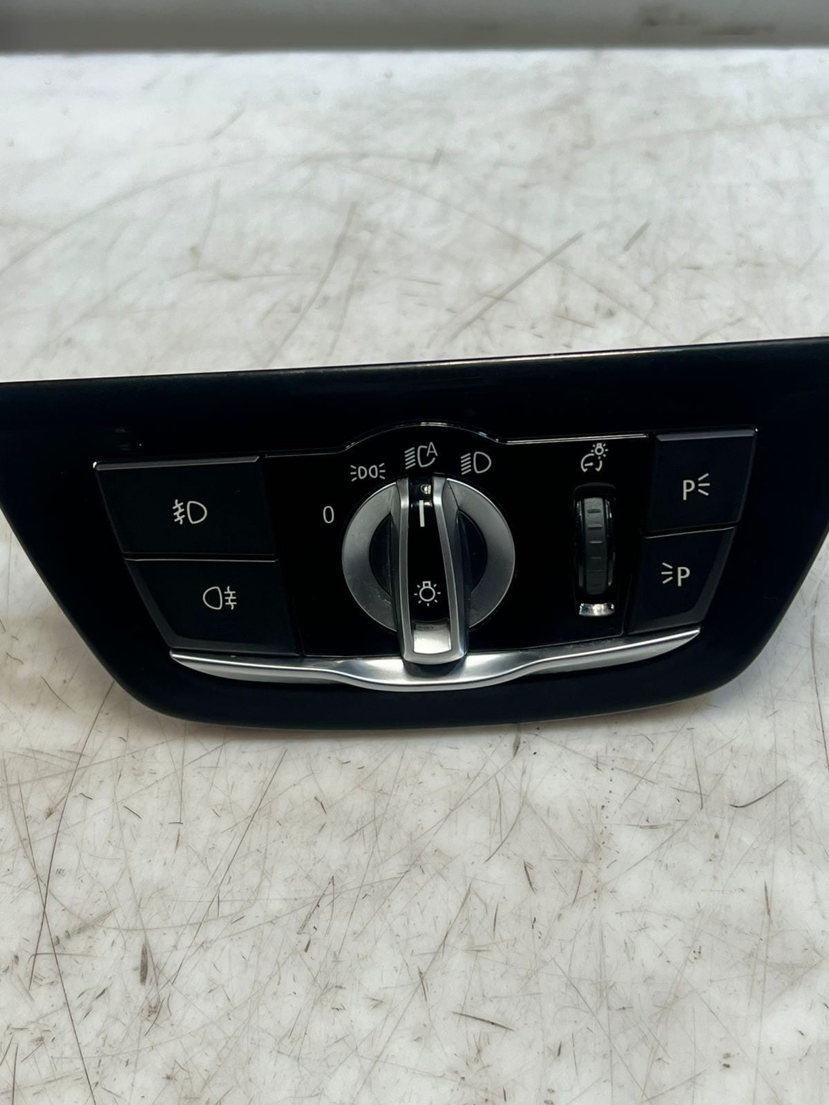 BMW 5 Series G30 G31 F90 Headlight Control Switch 6841883 OEM