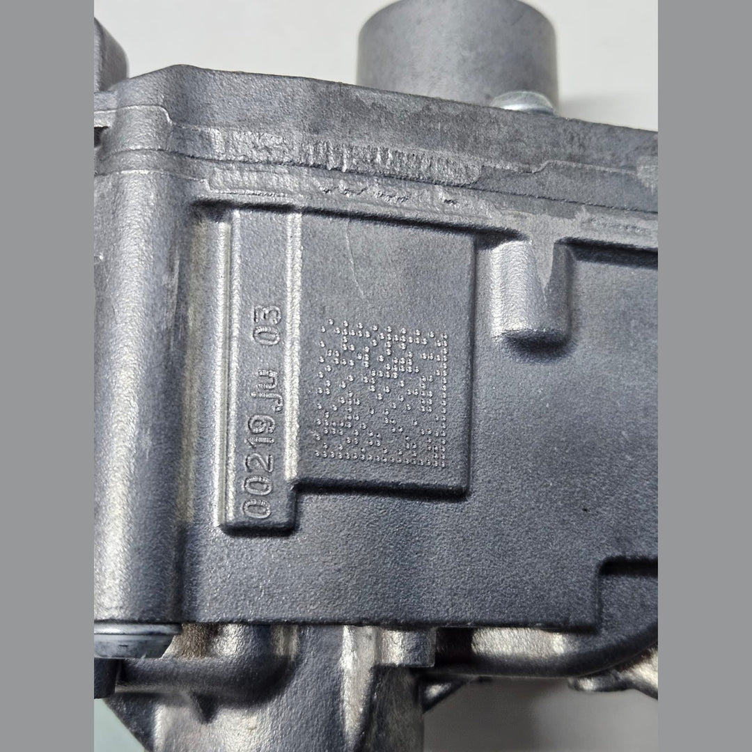 OEM BMW F80 F82 F83 M3 M4 S55 Engine Oil Lubrication Pump Brand New 8011851