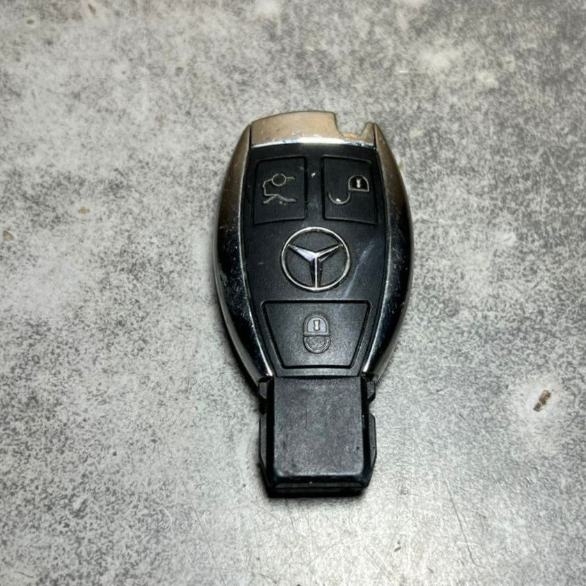 MERCEDES BENZ Factory OEM KEY FOB 4 BUTTON Keyless Entry Remote GENUINE