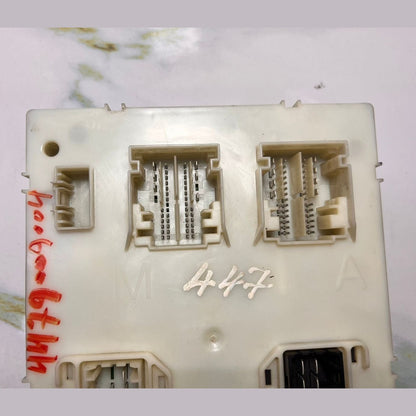 Mercedes-Benz W447 Vito Display Control Module Unit A 447 9009004