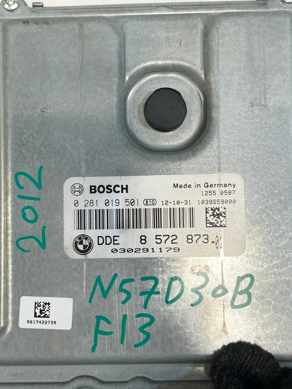 2012 BMW F13 N57D30B Engine Control Unit ECU ONLY DDE 8572873 OEM