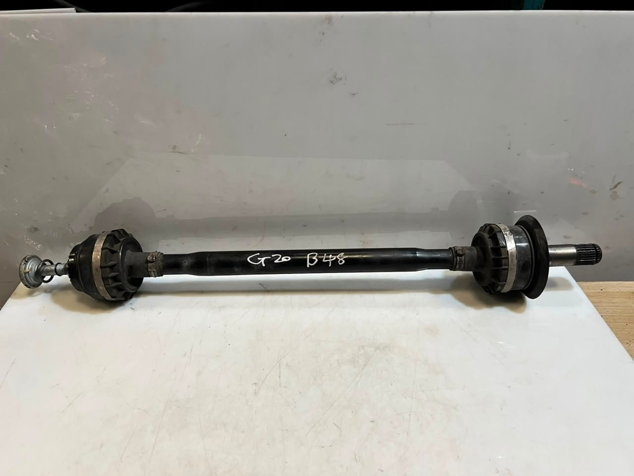 2021 BMW 330e 3 Series G20, G21, G28 Rear Left Driveshaft 8666073 OEM