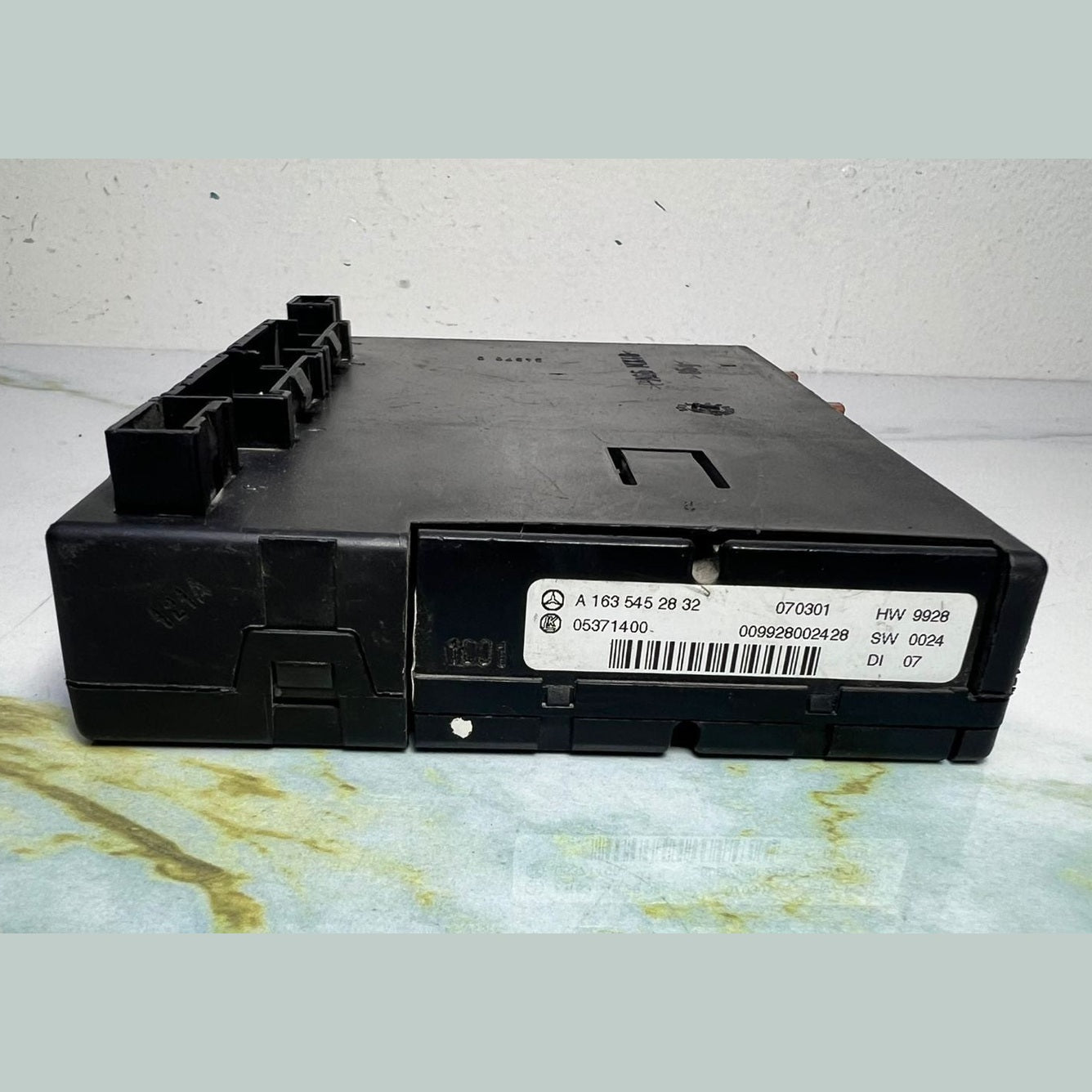 2003-2005 Mercedes-Benz ML350 Body Control Module A1635452832 W163 ML Class