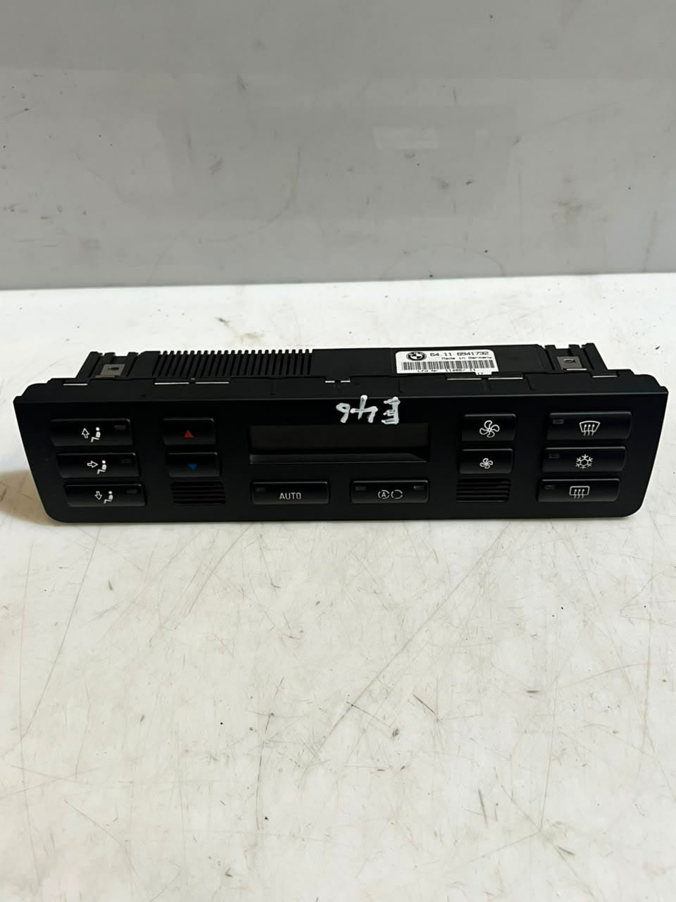 2001-2006 BMW 325i  E46 3 Series 325i, 328i, 330I Climate Control Unit 6941732