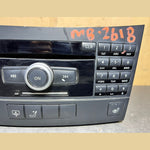 Bild in die Galerieansicht laden, 2012–2014 Mercedes-Benz W212 E-Class Head Unit CD Player A212 9008300 OEM