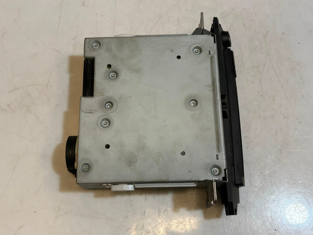 2004-2007 BMW 530i 5 Series E60 E61 M5 M6 Radio Am/Fm Cd Player Receiver 6940031