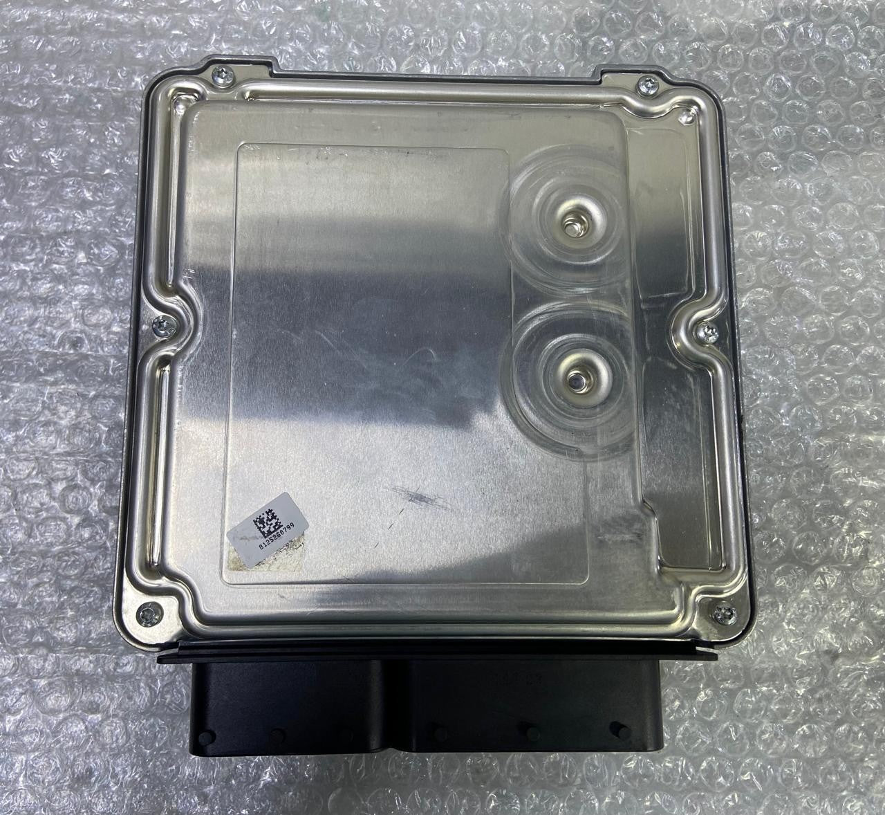 OEM BMW F07 N57N Engine Control Unit Module ECU DDE SET 8572440 BOSCH