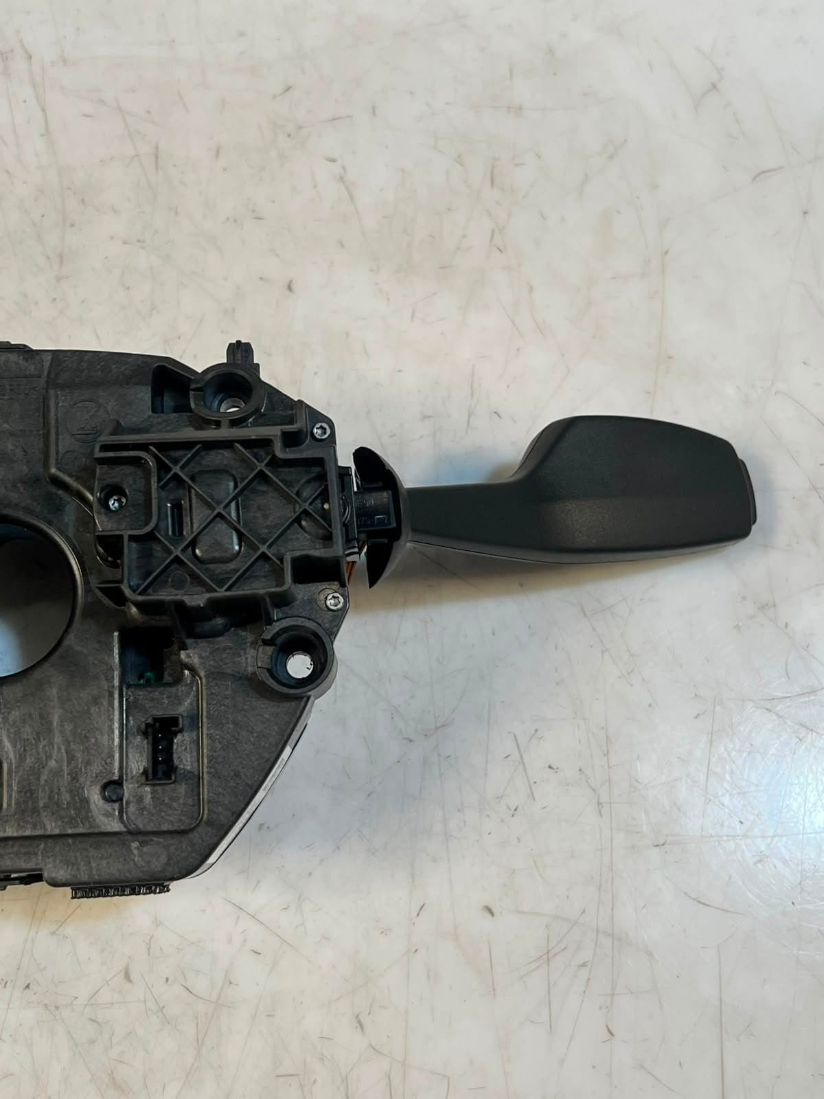 BMW 3 Series F30 F31, 4 Series F32 F33 F34 Steering Column Switch 9351140 OEM