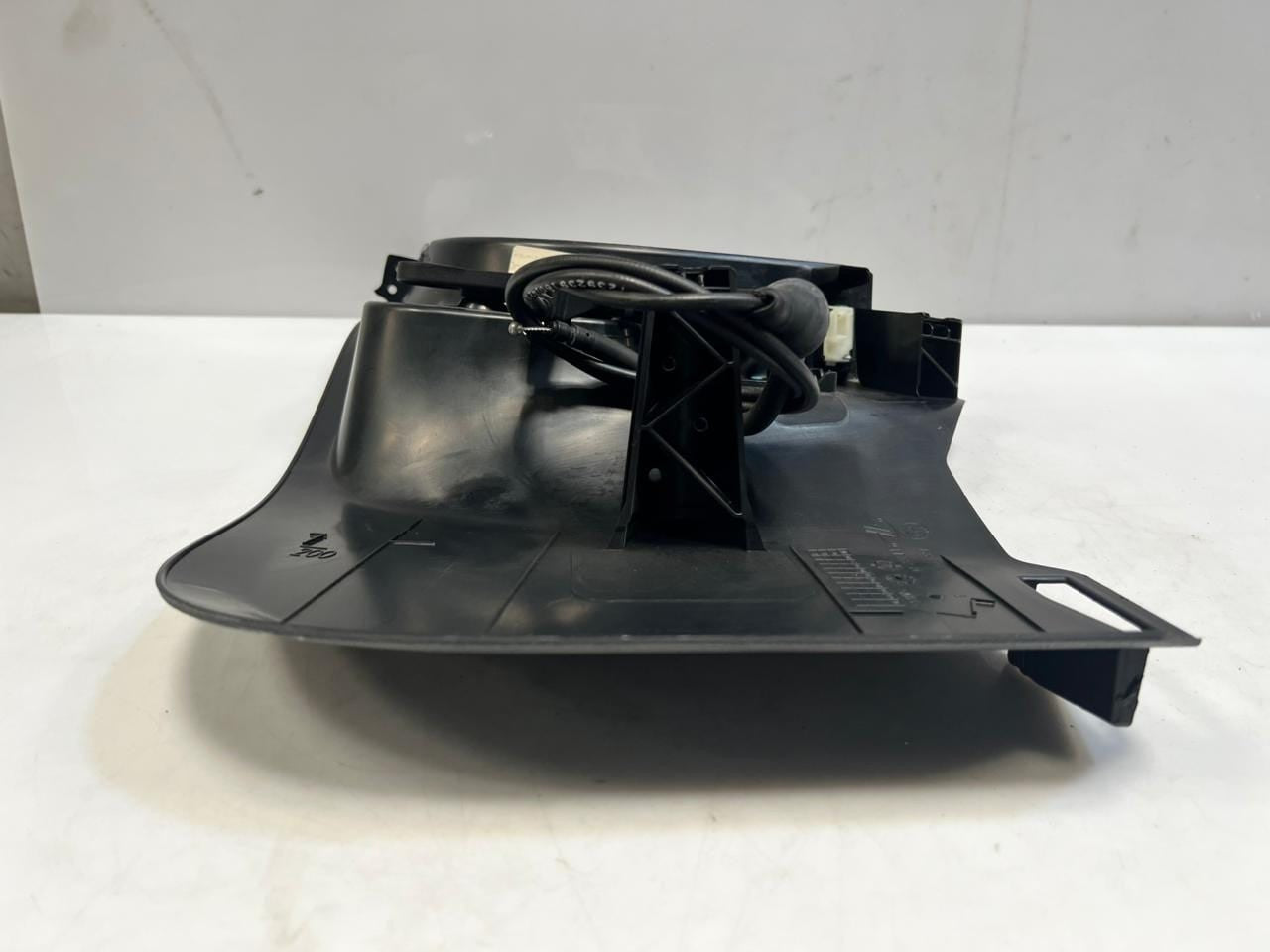 BMW 3' 4' F30 F31 F34 F32 Front Right Lateral Trim Panel Cover 7291092 OEM