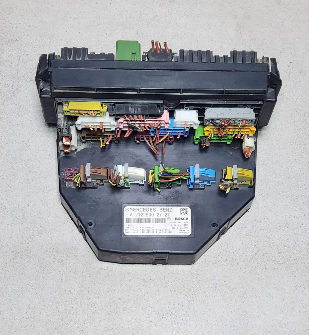 Mercedes Fuse And Relay Module A2129002727 CLS C218 X218