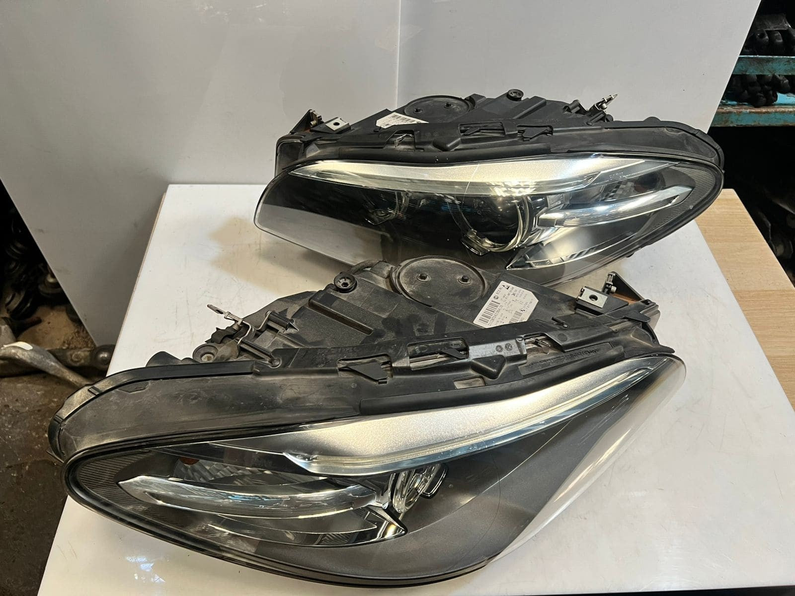 BMW 5 Series F10 F11 Xenon Adaptive Headlight FR ECE Bi Xenon 7317134 7317133